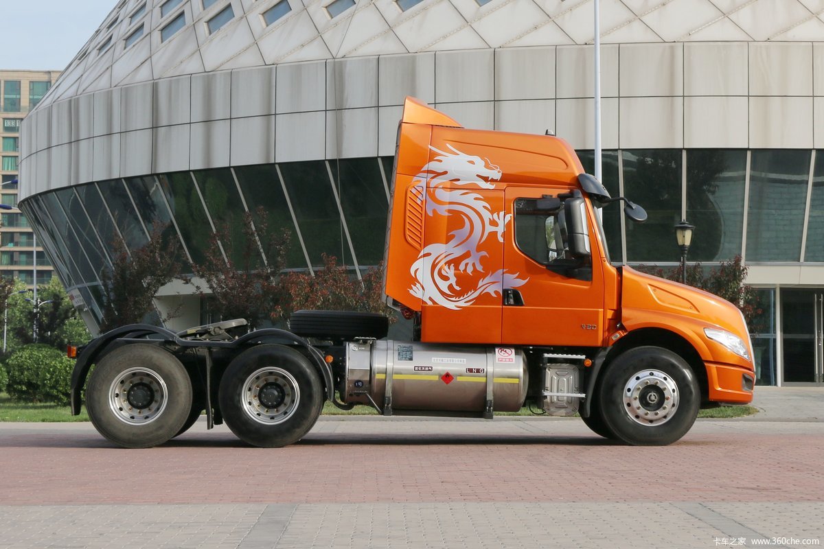 【图】东风柳汽 乘龙t5重卡 430马力 6x4 lng长头牵引车(lz4250t5dl)