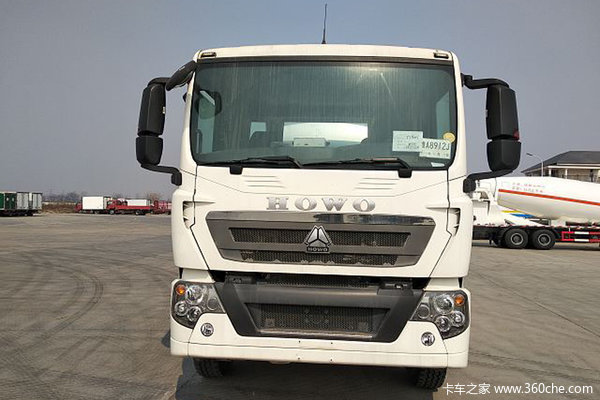 中国重汽 HOWO T5G 280马力 8X4 运油车(绿叶牌)(JYJ5317GYYE)