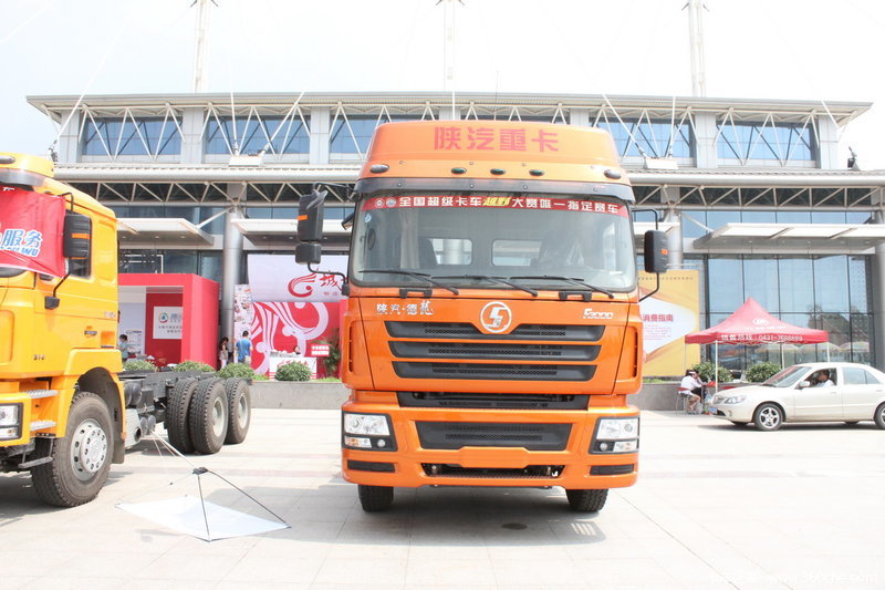 375马力 6x4 牵引车(高速版)(sx4255nt324) 外观  > 陕汽重卡 > 德龙