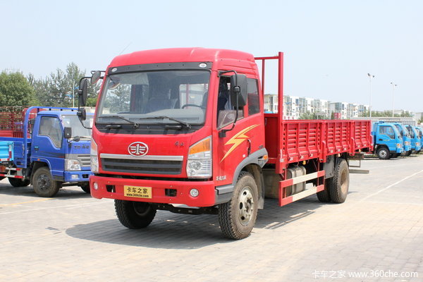 青岛解放 赛龙重卡 180马力 4X2 6.2米栏板载货车(CA1167P1K2L2EA80)