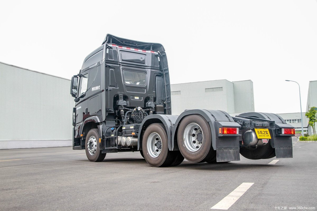 【图】现代商用车(原四川现代) 创虎xcient重卡 440马力 6x2r牵引车