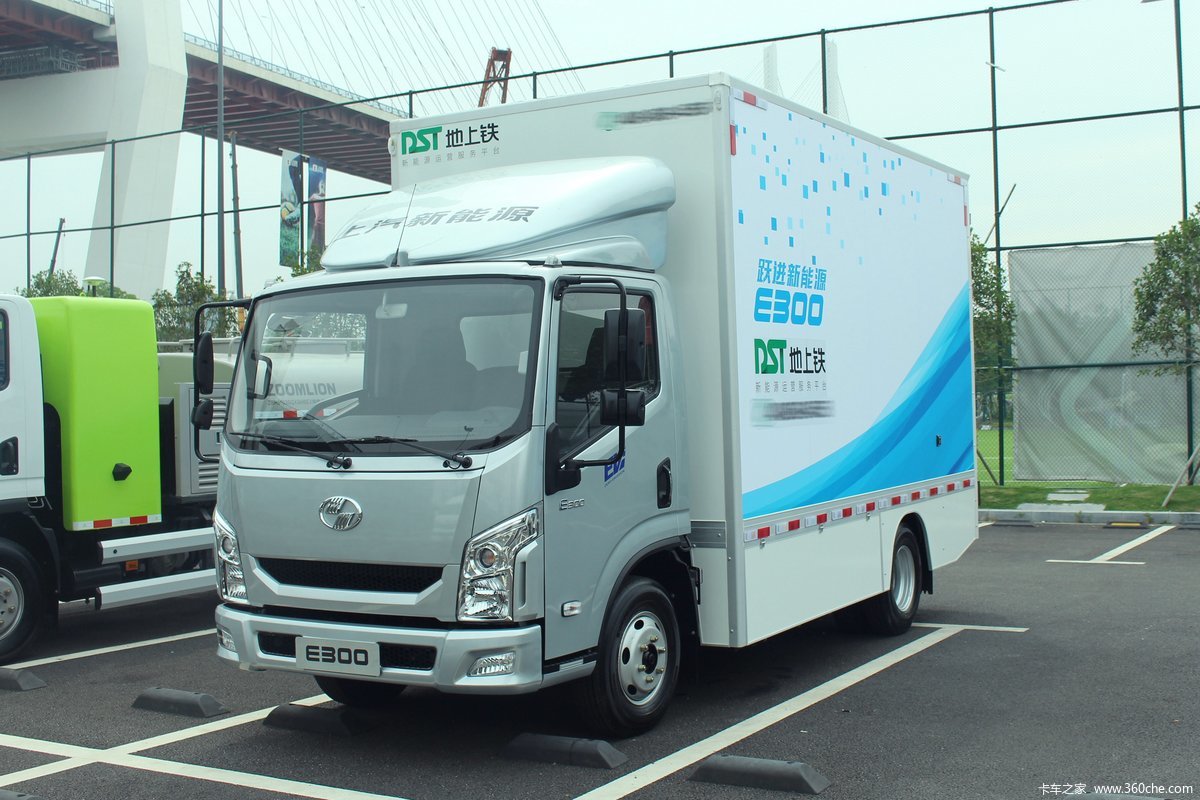 跃进 超越E300 4.5T 4.17米单排纯电动厢式轻卡