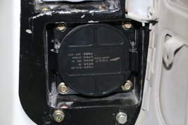 EM30 电动封闭厢货外观图片