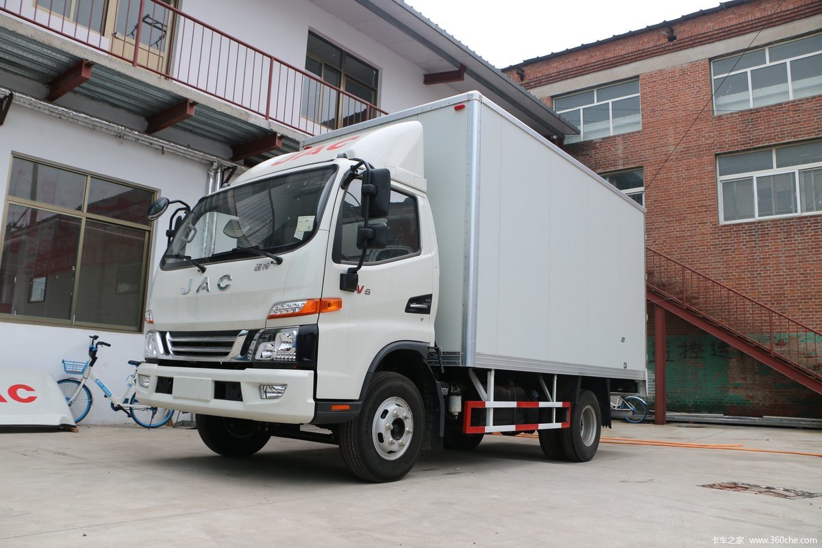 江淮 骏铃V6 141马力 4.15米单排厢式售货车