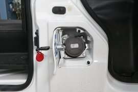 EC35 电动封闭厢货外观图片