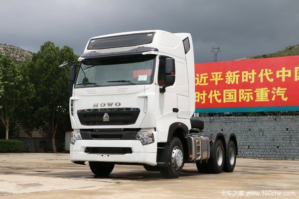 中国重汽 HOWO T7H重卡 440马力 6X4牵引车(12挡)(ZZ4257V324HE1B)