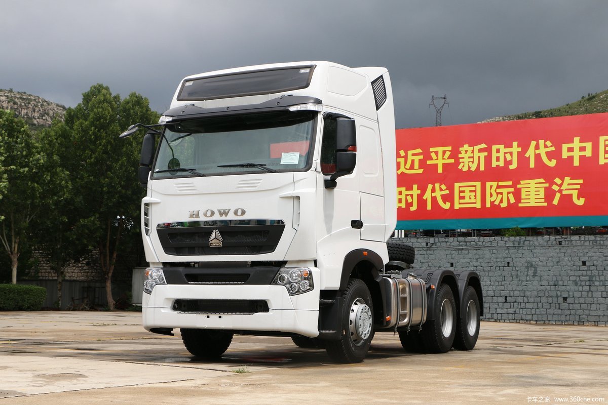 中国重汽 HOWO T7H重卡 440马力 6X4牵引车(12挡)