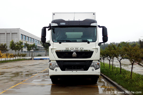 中国重汽 HOWO T5G 310马力 6X2 9.42米冷藏车(冰凌方)