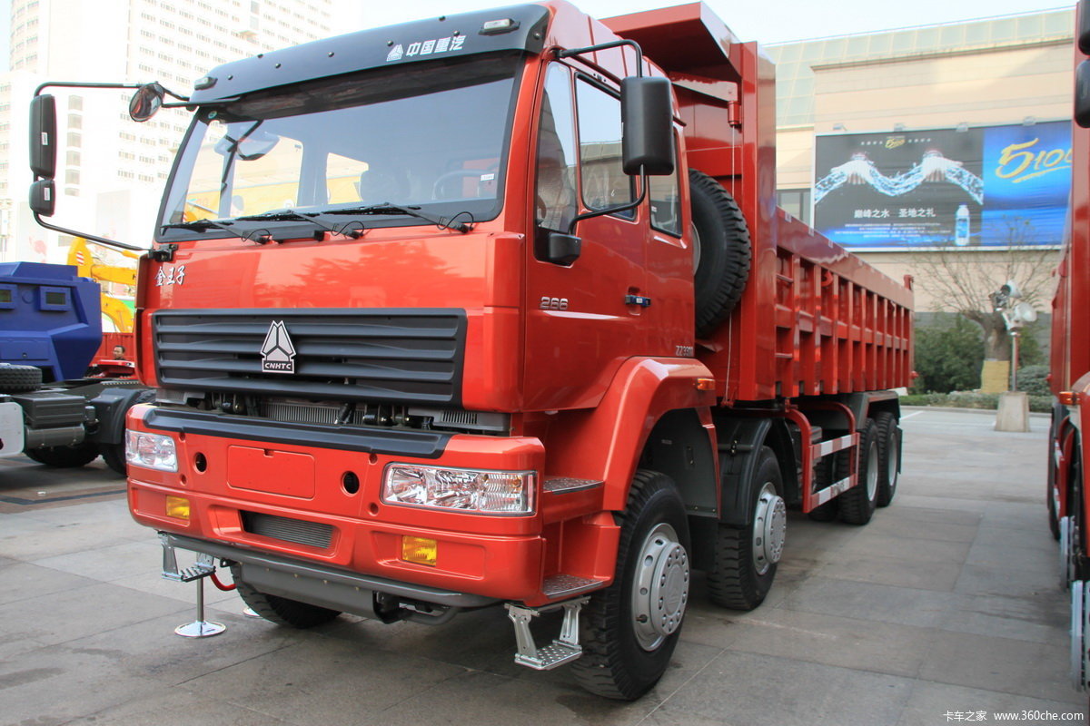 中国重汽 金王子重卡 266马力 8X4 7.1米自卸车