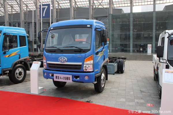 青岛解放 赛龙中卡 130马力 4X2 5.8米仓栅式载货车(2010款)(CA5165XXYPK2EA80-1)