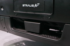依维柯 Stralis 重卡 400马力 6X2 CNG冷藏车(AD260S40Y/PS NP)