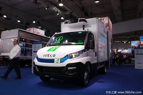 依维柯 新Daily 136马力 4X2冷藏车(40CI4NA8)