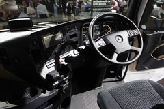 奔驰 新Actros重卡 450马力 6X4牵引车(型号2645)