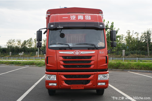 青岛解放 龙VH中卡 2.0版 220马力 4X2 8.8米厢式载货车(国六)(6600轴距)(锡柴)(CA5180XXYPK1L7E6A80)