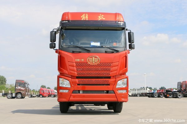 青岛解放 JH6重卡 500马力 8X4 9.5米栏板载货车(CA1310P25K2L7T4E5A80)