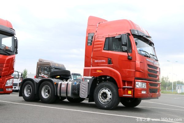 回馈客户鄂尔多斯天V牵引车仅售33.20万