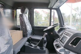斯太尔M5G 载货车驾驶室                                               图片
