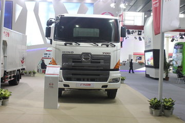 广汽日野 700系列重卡 350马力 6X4 5.6米自卸车(YC3250FS2PM)