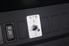 广汽日野700 自卸车驾驶室                                               图片