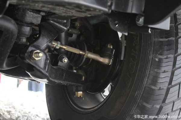 福田 萨普v 越野版 2.8l柴油 双排皮卡底盘图片