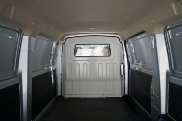 长安轻型车睿行m802018款舒适型109马力2座15l平顶背掀门封闭货车