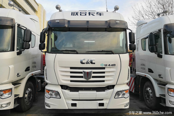 联合卡车 U440重卡 440马力 6X4 LNG危险品牵引车(QCC4252N654W-1)