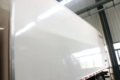 一汽凌河 180马力 7.8米排半冷藏车(CAL5181XLCE5)