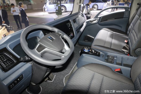 吉利远程GLR电动4.2米冷藏车北京市火热促销中 让利高达3万