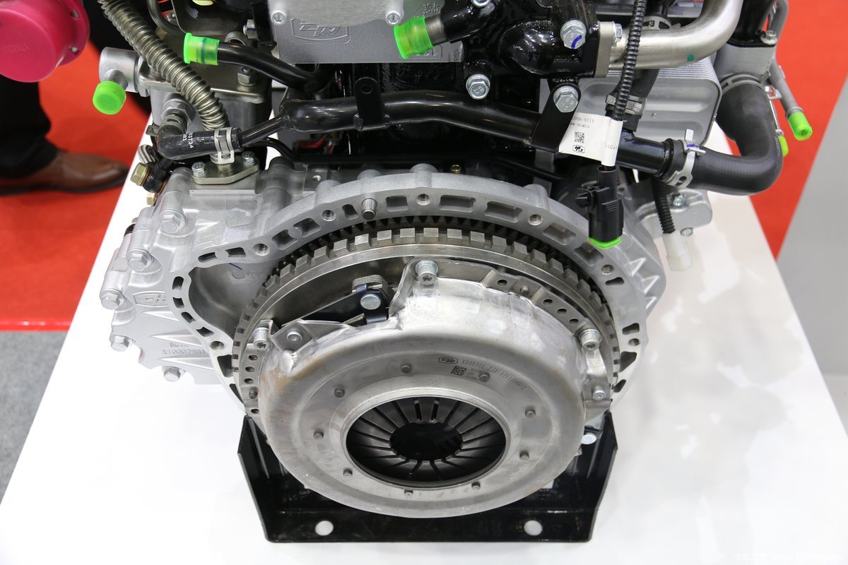 【图】云内动力d20tcif1 127马力 2l 国六 柴油发动机_实拍图片