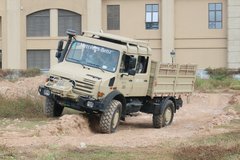 奔驰 乌尼莫克U4000 220马力 4X4越野救援车