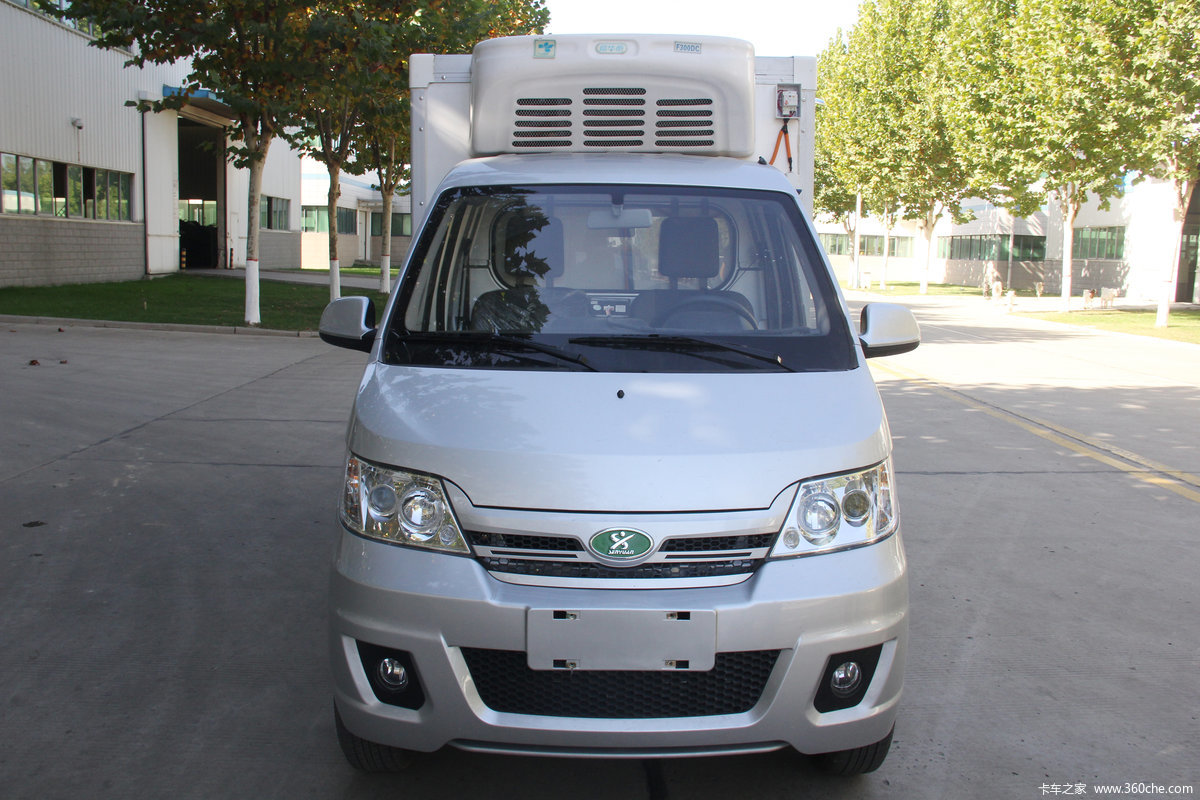 森源 SE3 2.5T 2.4米单排纯电动冷藏车