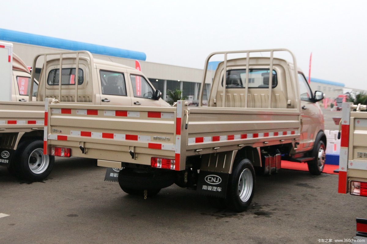 5l112马力汽油4x23.2米自卸车>外观>南骏汽车 瑞帅f2 1.