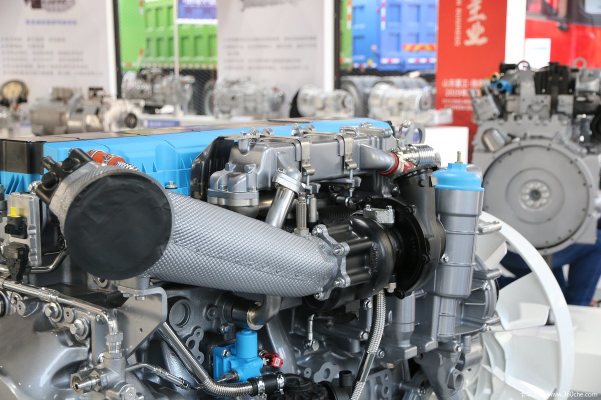 潍柴 wp6h系列 潍柴wp6h 270马力 6.2l 国六 柴油发动机 外观