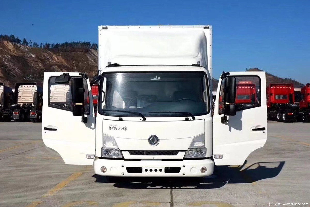 东风商用车 天锦KS 160马力 4X2 5.25米排半厢式载货车(国六)