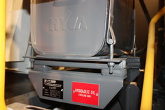 沃尔沃 FMX重卡 420马力 8X4 8.6米自卸车