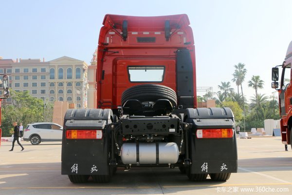 一汽解放牵引车560马力限时优惠1.2万