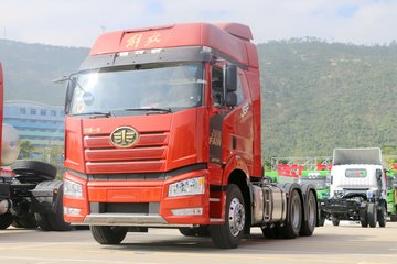 一汽解放 新J6P重卡 领航版 560马力 6X4牵引车(国六)(CA4250P66K25T1E6)