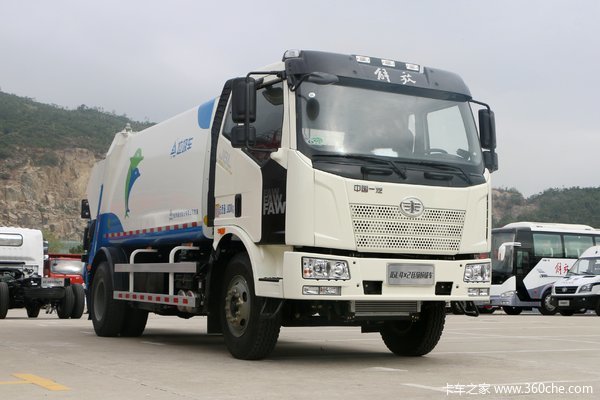 一汽解放国六排放垃圾运输车