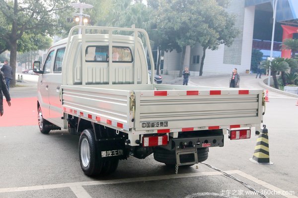 恭喜乌鲁木齐客户订购单排双燃料一台 喜提王牌W1载货车