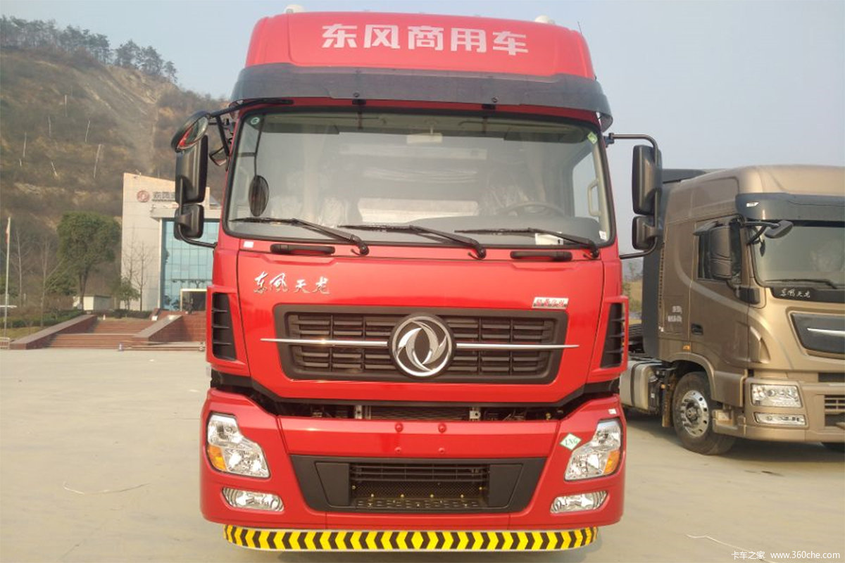 东风新疆 天龙重卡 420马力 6X4 LNG牵引车