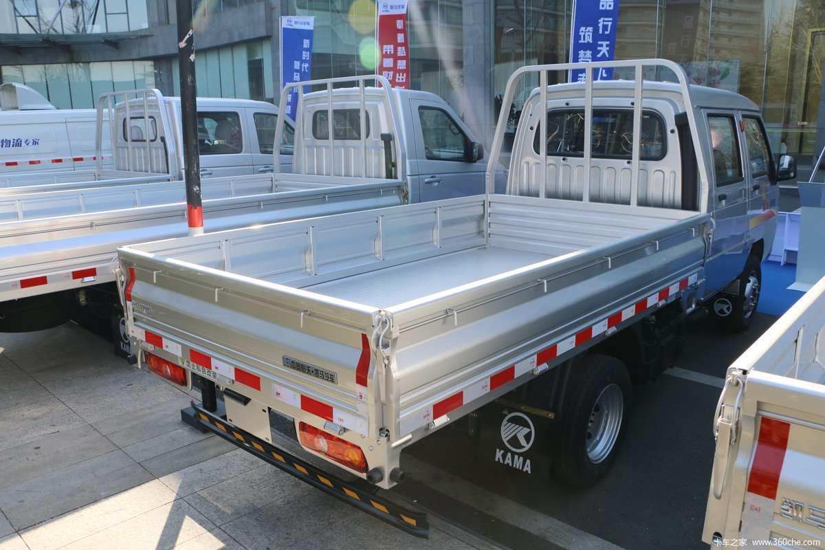3l91马力汽油2.7米双排栏板微卡(国六)>外观>凯马 锐菱 1.