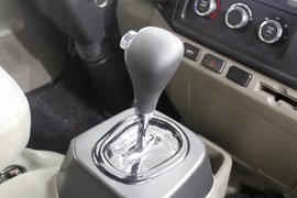 骐铃EV300 电动载货车内饰图片