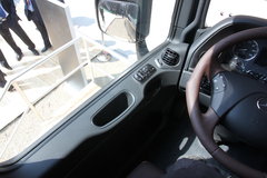 奔驰 Actros重卡 440马力 6X2R牵引车(黑曜石)(后提升桥)(型号2644)