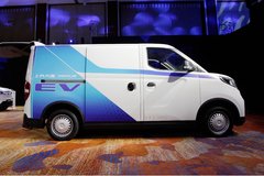 上汽大通EV30 2019款 智运版 2.4T 4.5米短轴纯电动封闭货车(盟固利电池)35kWh