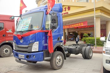 东风柳汽 乘龙L3 160马力 4.2米单排厢式轻卡底盘(JQ5040XXY01) 卡车图片
