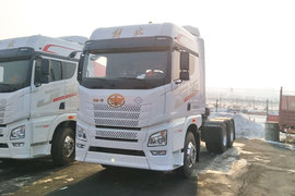 智行版 480马力 6X4 LNG自动档危险品牵引车(液缓)(CA4255P25K2T1NE6A80)