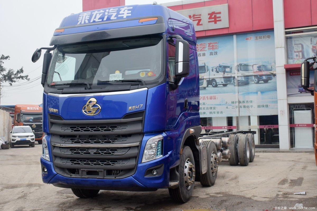 东风柳汽 乘龙H7重卡 420马力 8X4 9.4米仓栅式载货车
