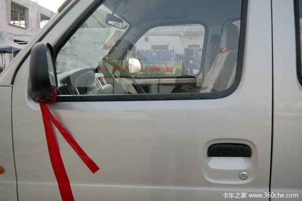 优惠 0.1万哈尔滨新豹MINI载货车促销中