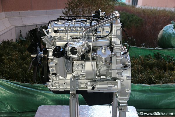 大柴CA4DD2-18E6 180马力 3.2L 国六 柴油发动机