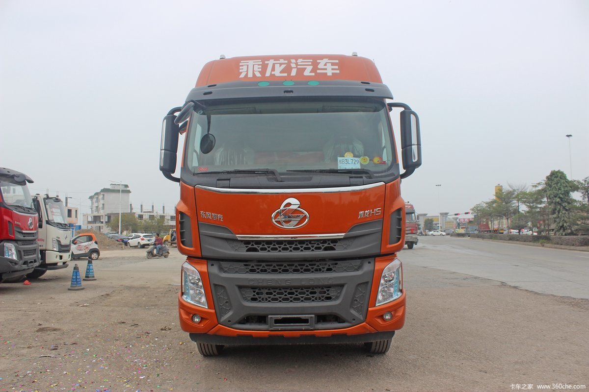 东风柳汽 乘龙H5中卡 220马力 6X2 9.6米排半仓栅式载货车(8JS105TA)